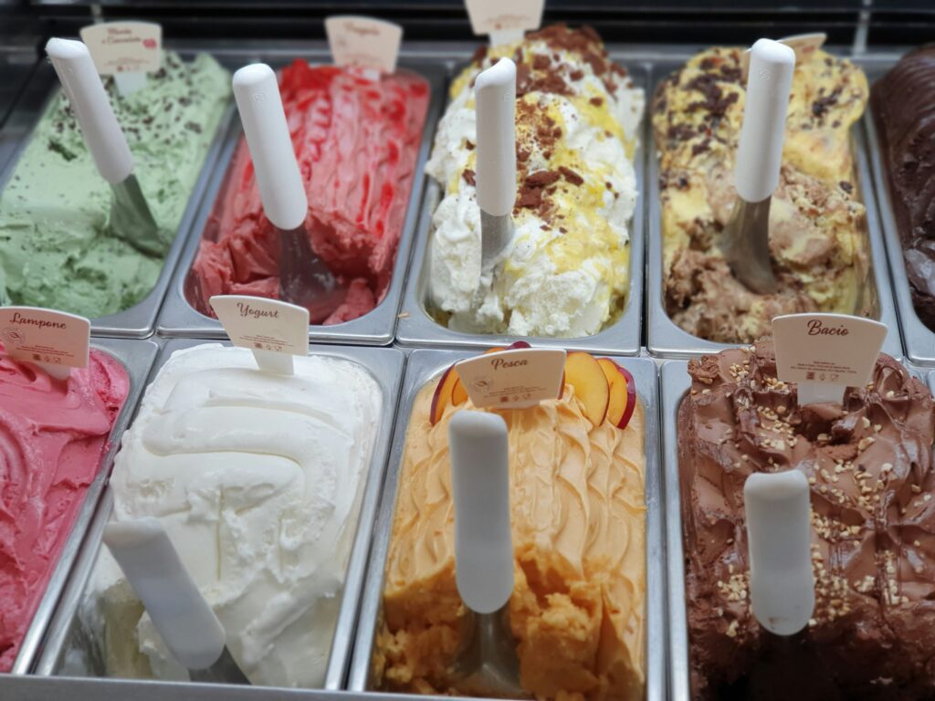Gelato vs Frozen Yogurt: Apa Bedanya? Coba Cari Tau!